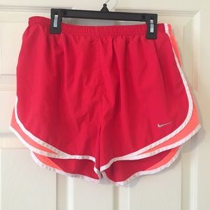 Women’s Nike Running shorts (L)